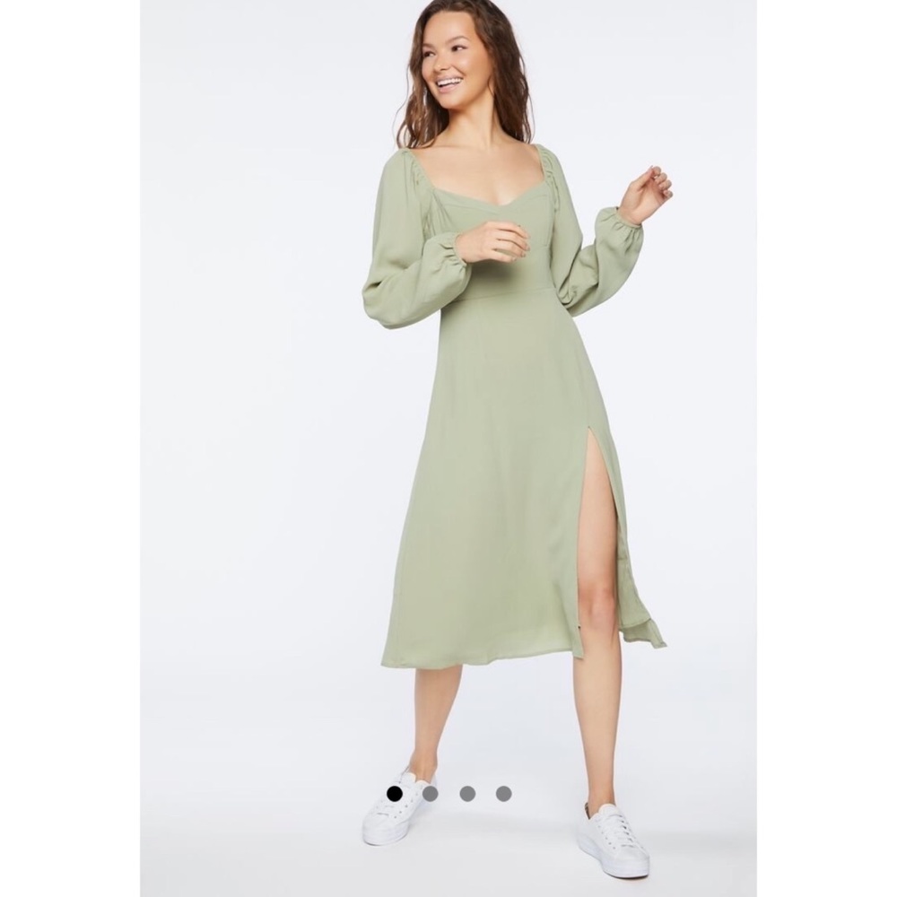 NWT Peasant-Sleeve Sweetheart Dress!